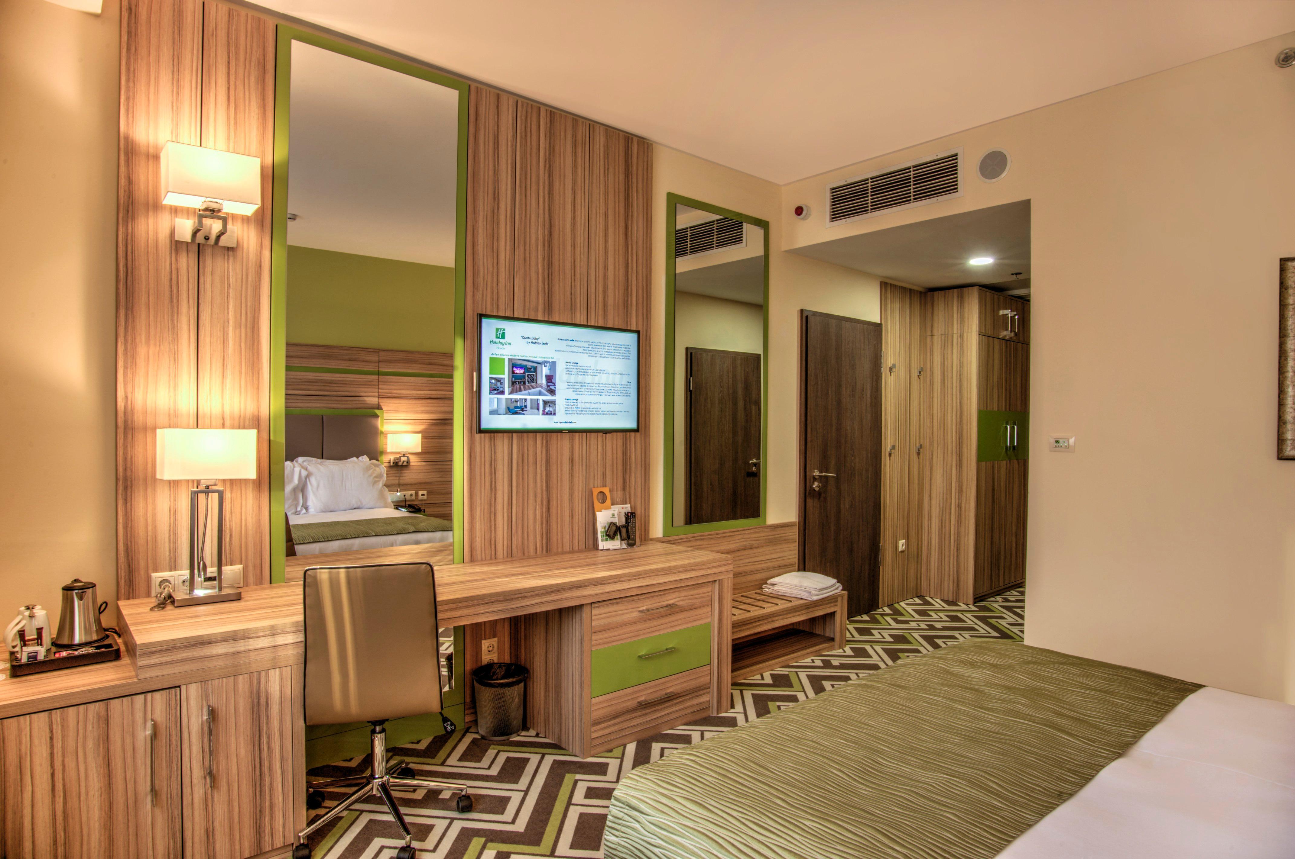 Holiday Inn Plovdiv By Ihg Экстерьер фото