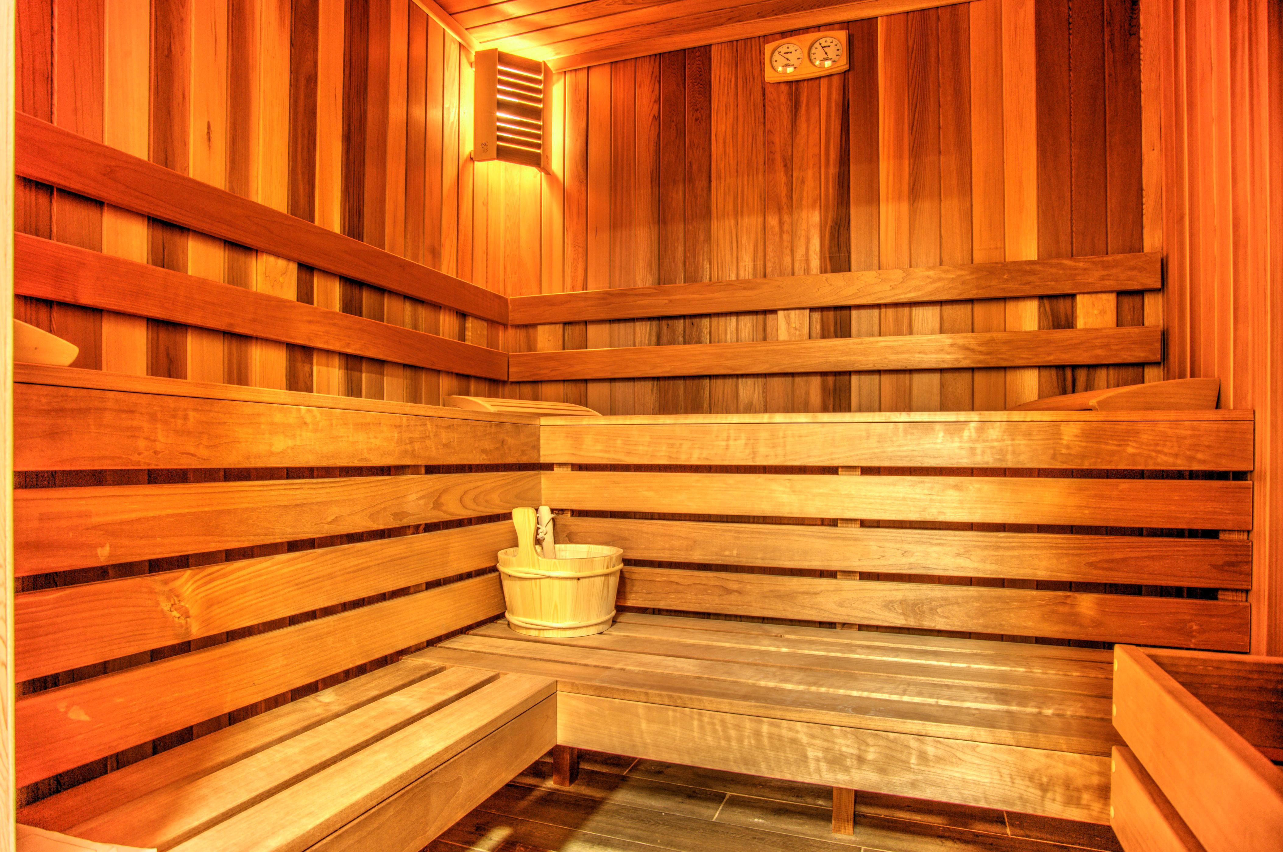 Holiday Inn Plovdiv By Ihg Экстерьер фото