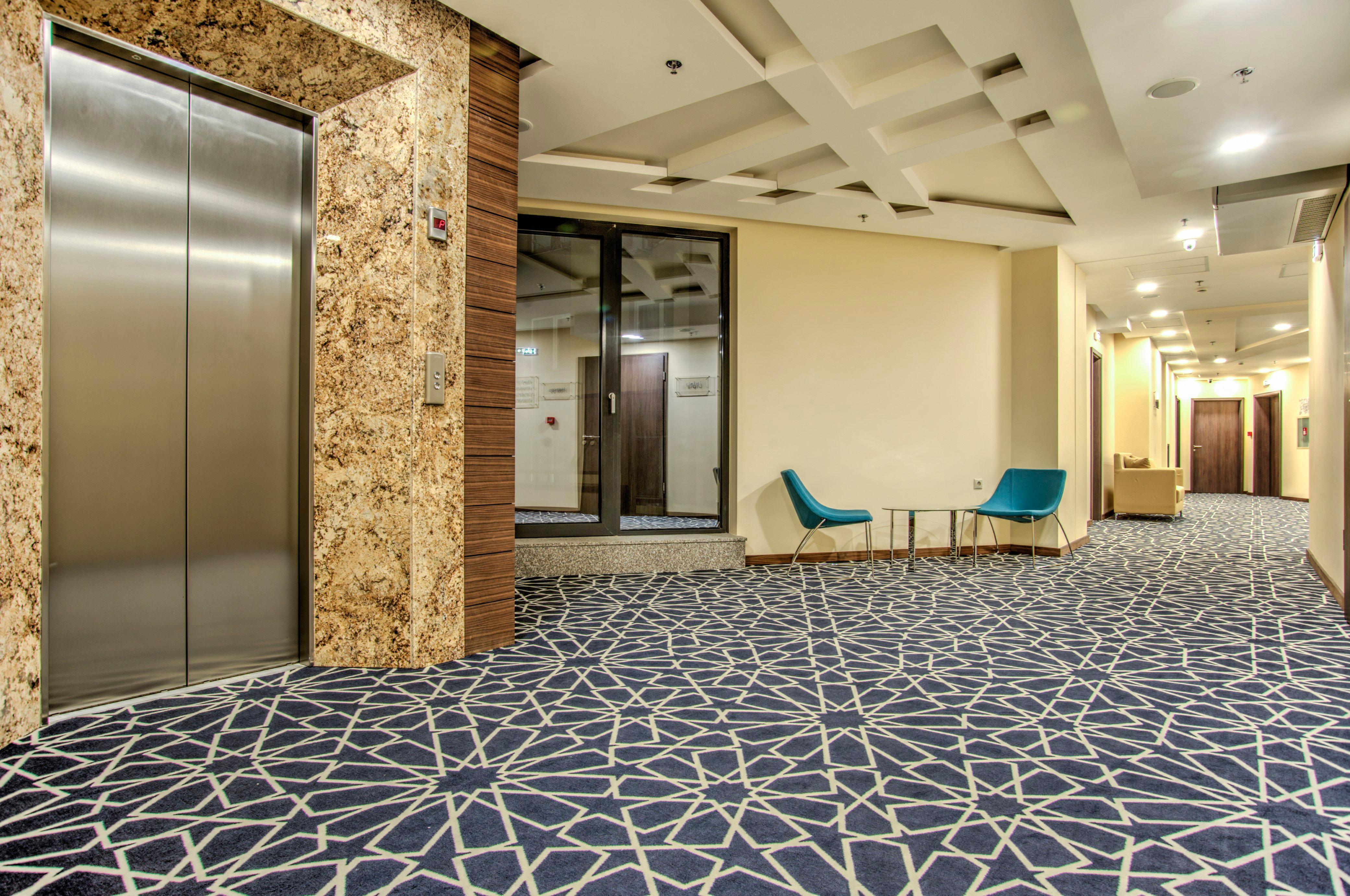 Holiday Inn Plovdiv By Ihg Экстерьер фото