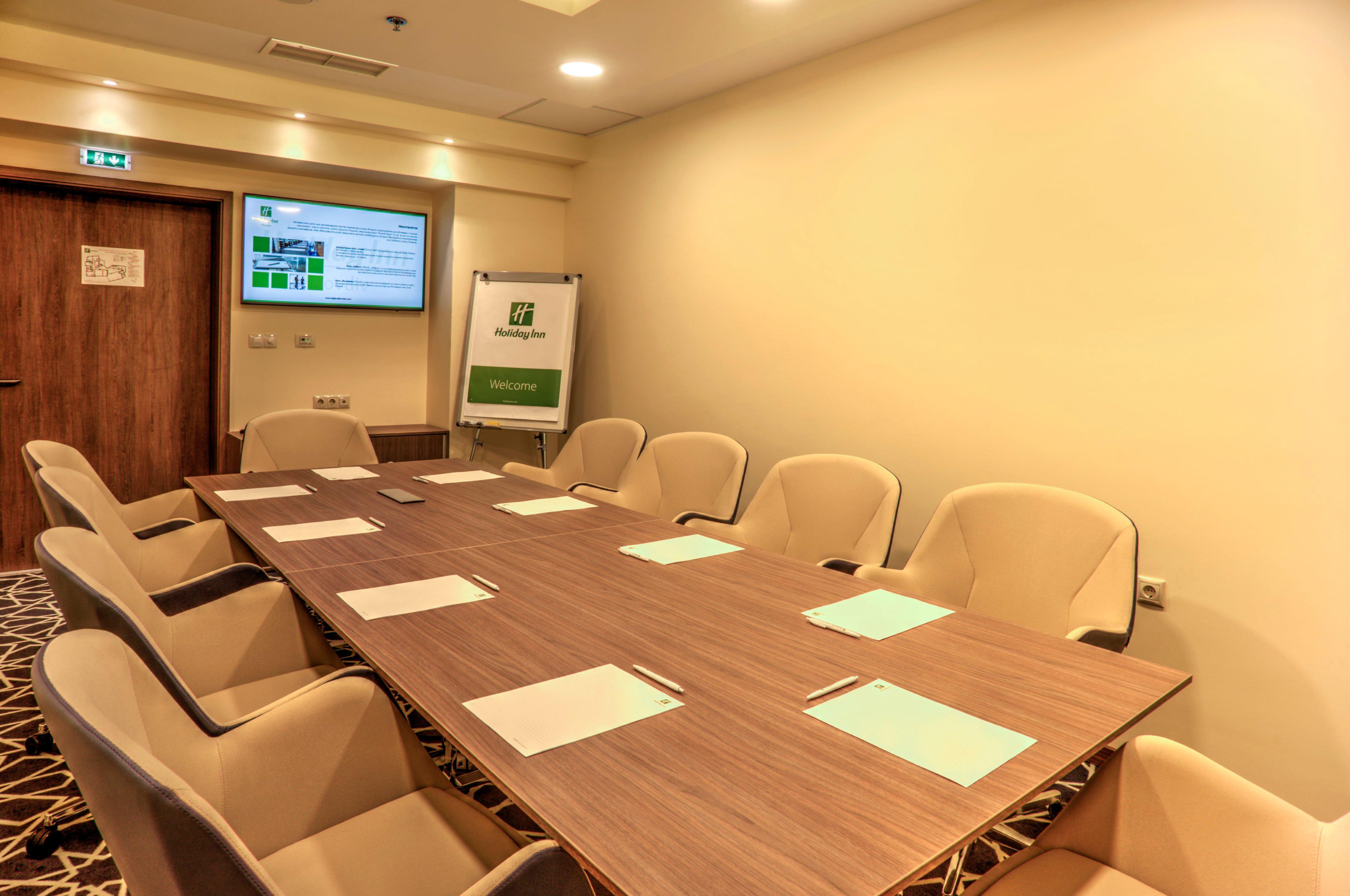 Holiday Inn Plovdiv By Ihg Экстерьер фото