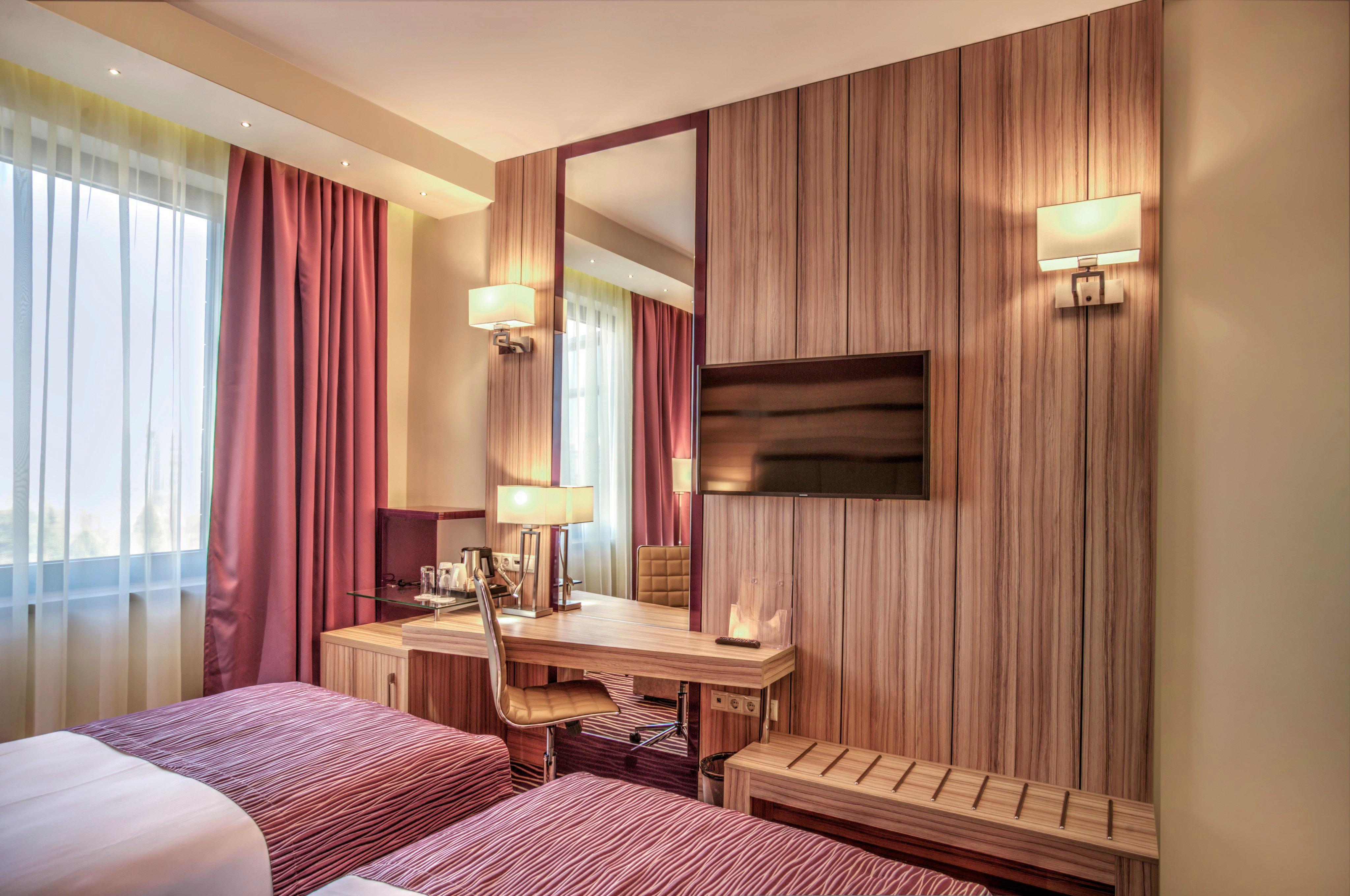 Holiday Inn Plovdiv By Ihg Экстерьер фото