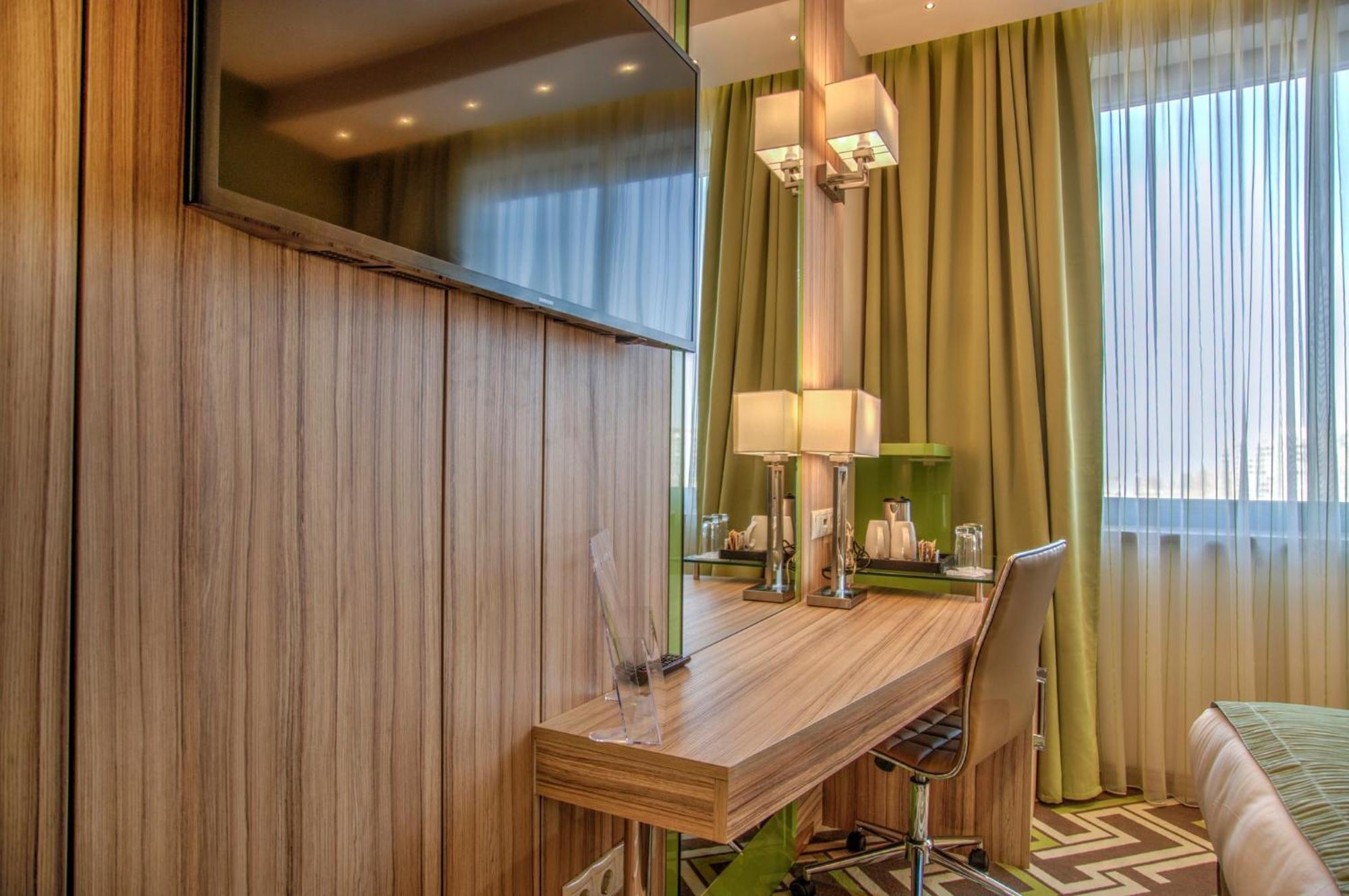 Holiday Inn Plovdiv By Ihg Экстерьер фото