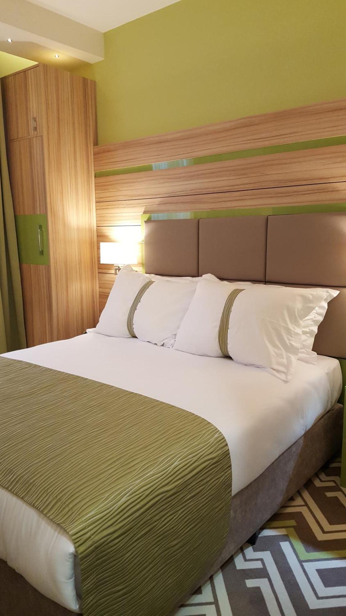 Holiday Inn Plovdiv By Ihg Экстерьер фото